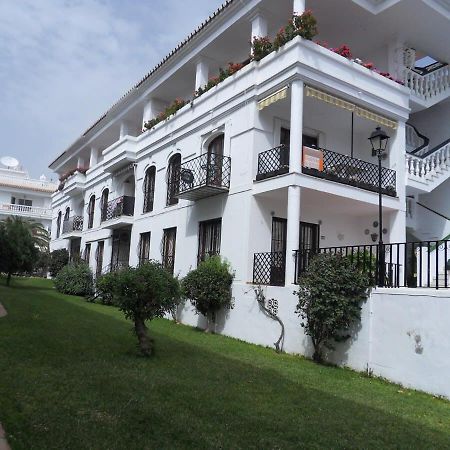Apts Burriana Nerja Εξωτερικό φωτογραφία