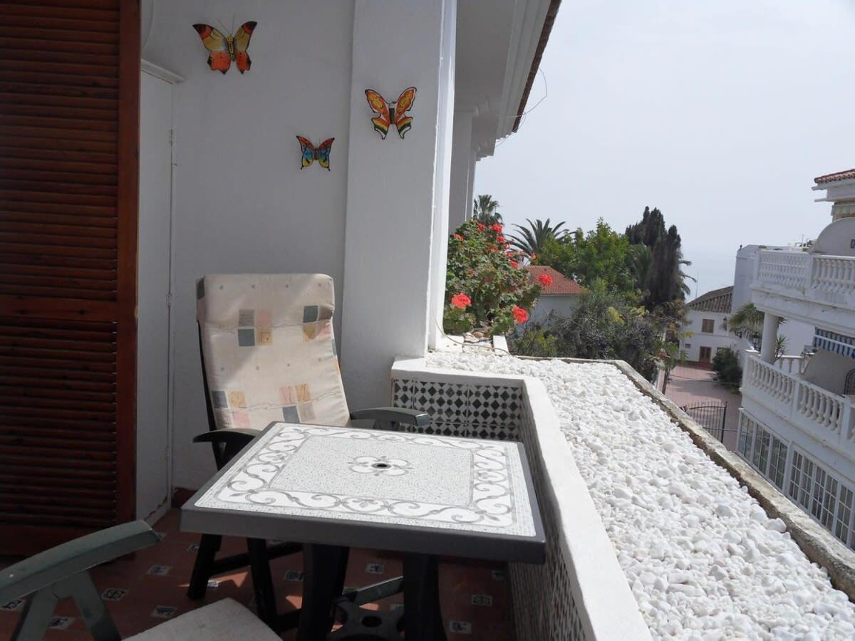 Apts Burriana Nerja Εξωτερικό φωτογραφία